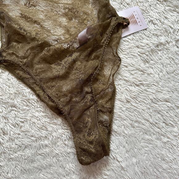 NWT M Savage X Fenty Chantilly Teddy olive lace chain halter Bodysuit open back - Picture 7 of 7